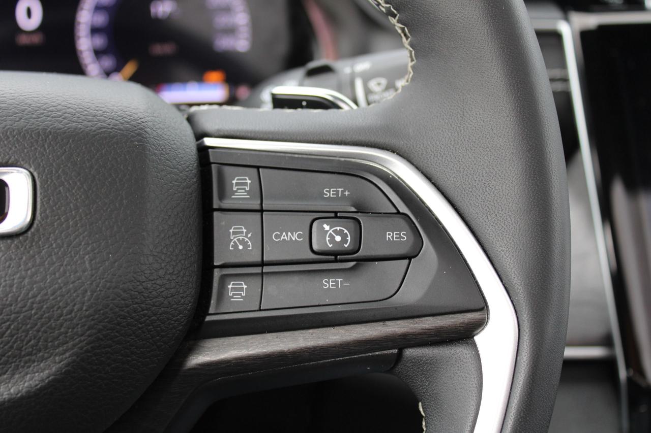 2023 Jeep Grand Cherokee Limited - Photo #13