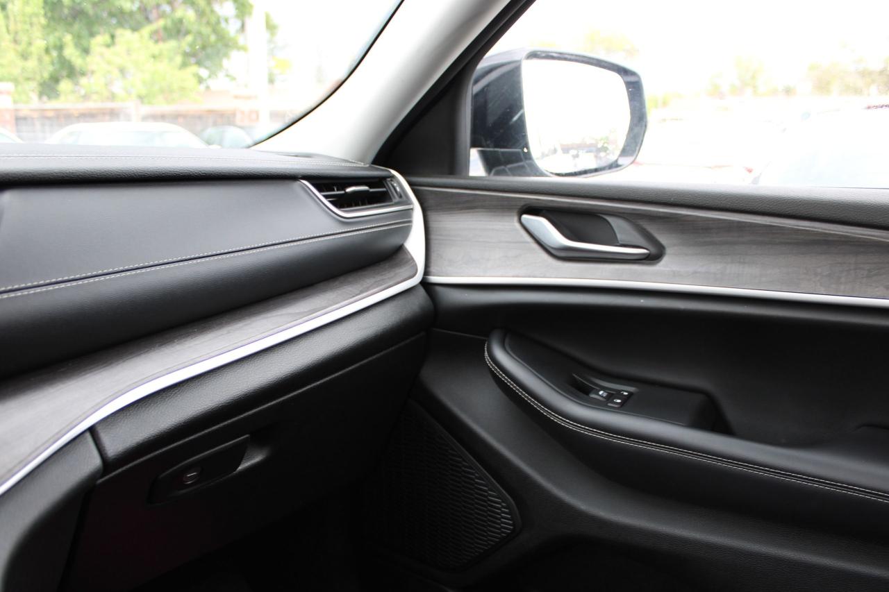 2023 Jeep Grand Cherokee Limited - Photo #18