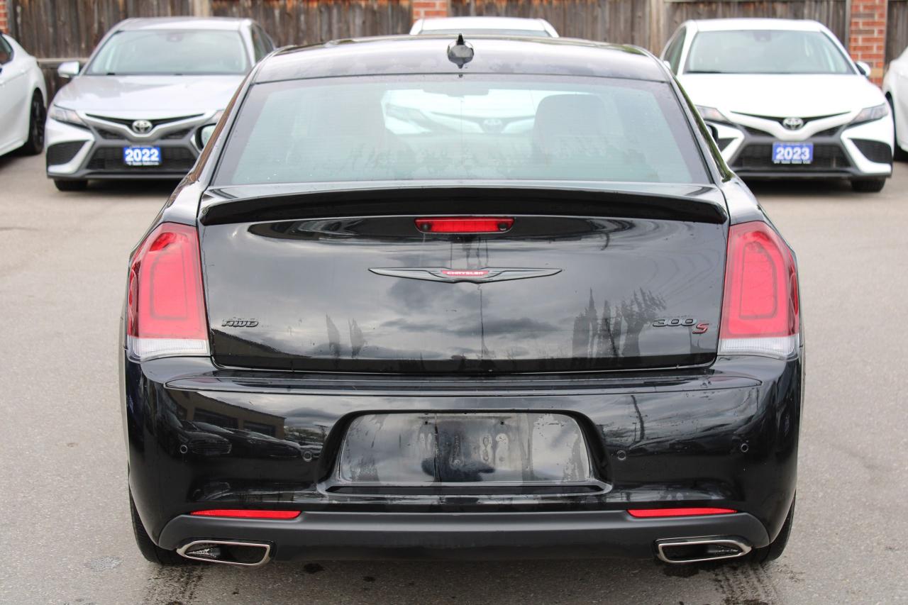 2023 Chrysler 300 300S - Photo #5