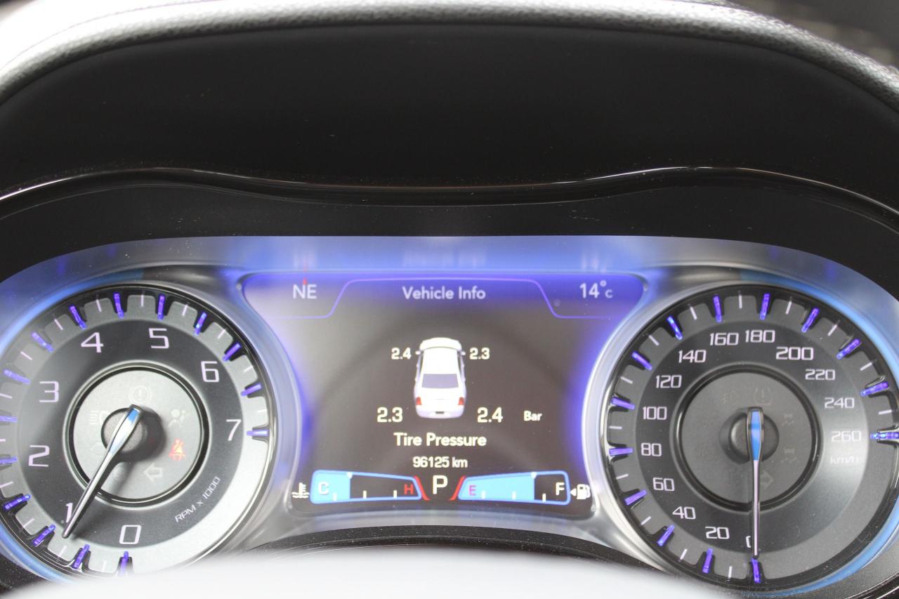 2023 Chrysler 300 300S - Photo #13