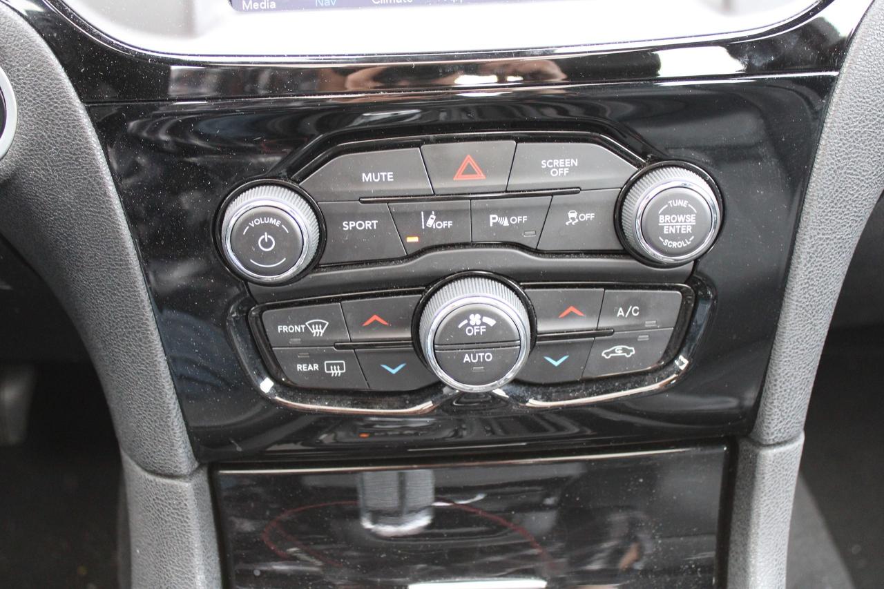 2023 Chrysler 300 300S - Photo #15