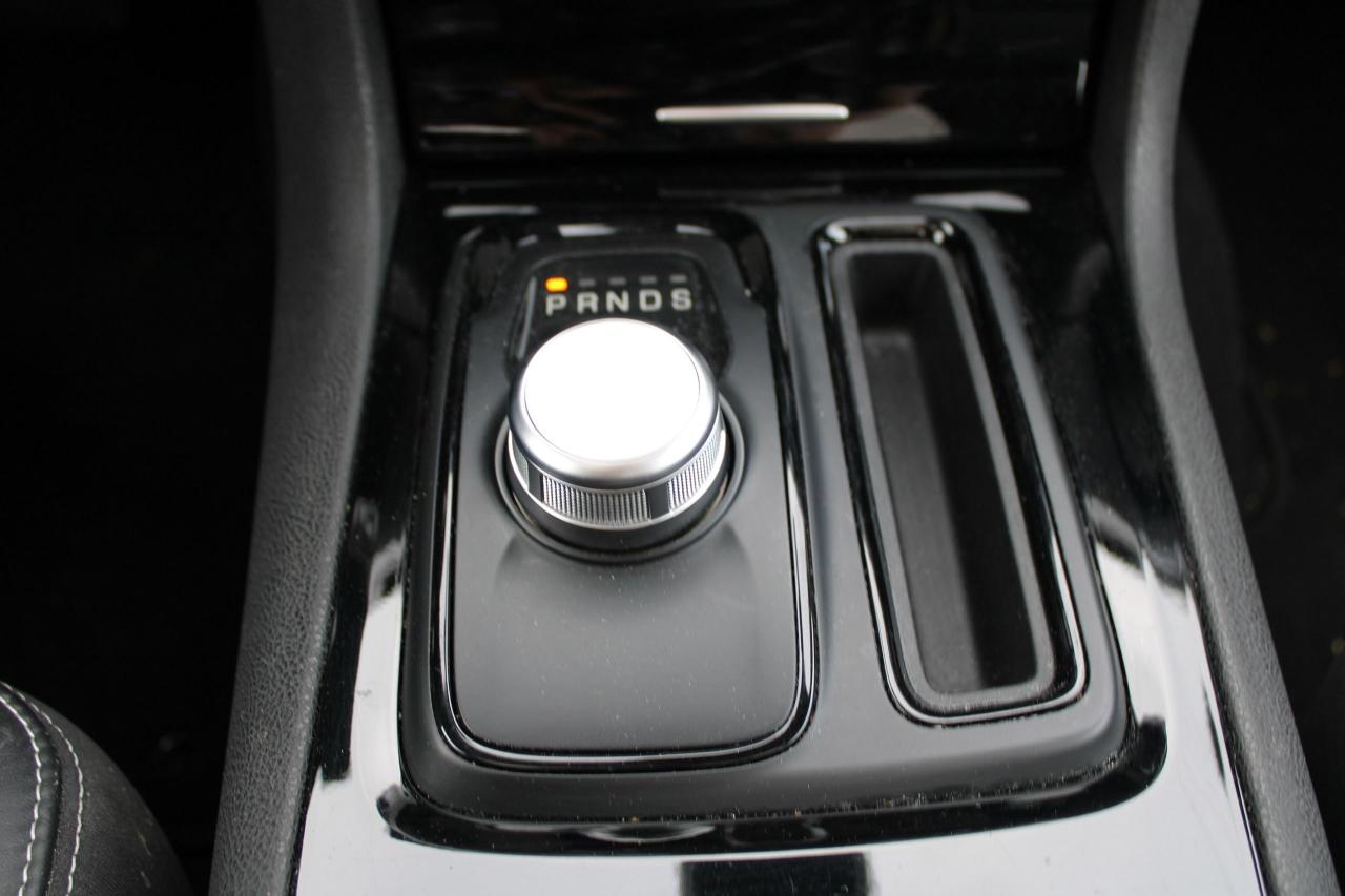 2023 Chrysler 300 300S - Photo #16