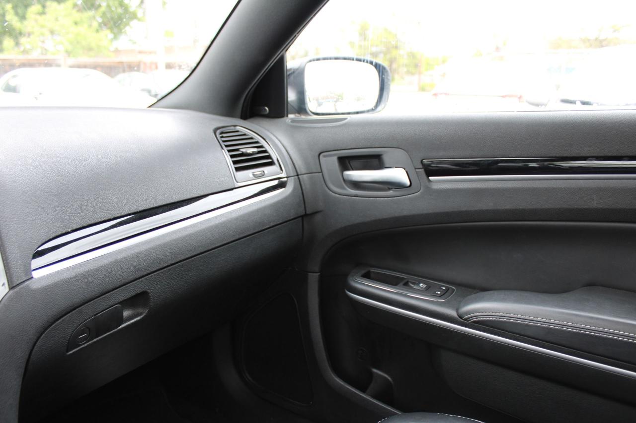 2023 Chrysler 300 300S - Photo #17