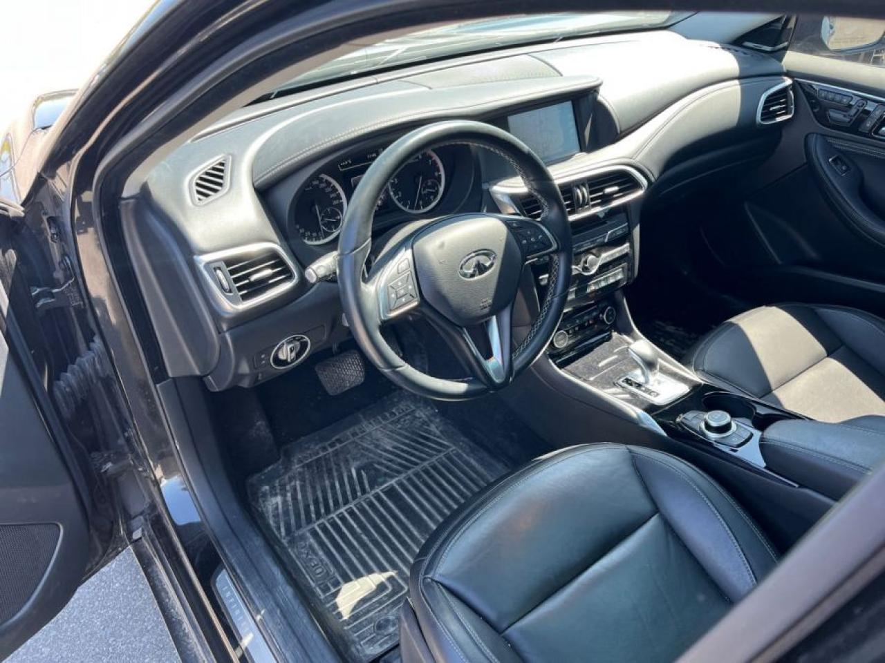 2018 Infiniti QX30 PURE 2.0L AWD/NAVIGATION/COMING SOON!!! - Photo #5