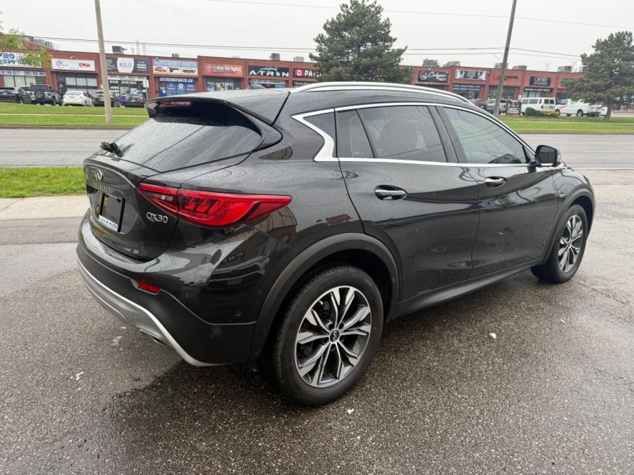 2018 Infiniti QX30 PURE 2.0L AWD/NAVIGATION/LEATHER - Photo #5