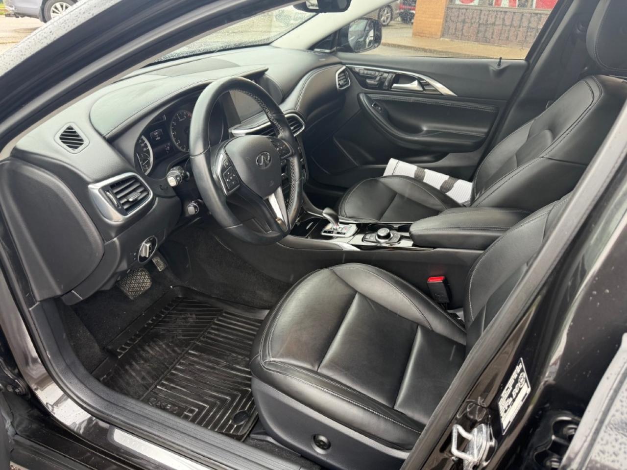 2018 Infiniti QX30 PURE 2.0L AWD/NAVIGATION/LEATHER - Photo #9