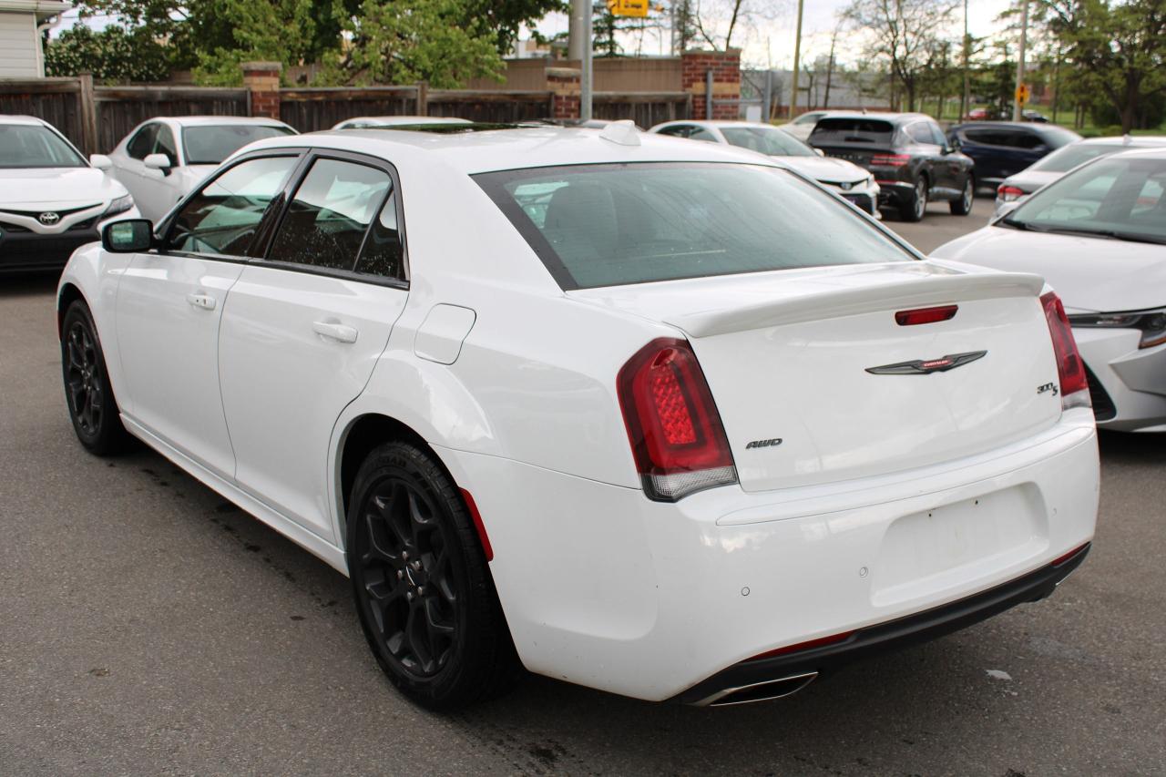 2023 Chrysler 300 300S - Photo #4