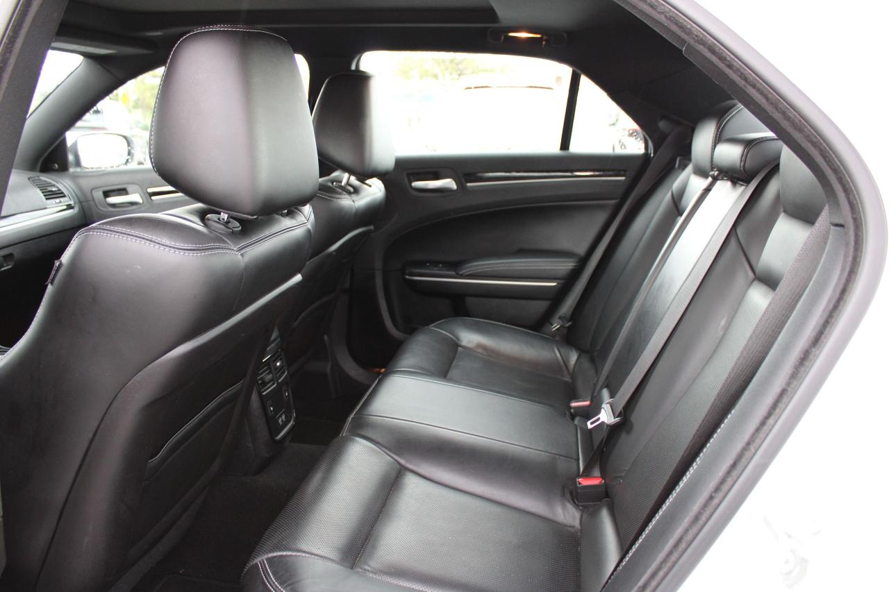 2023 Chrysler 300 300S - Photo #7