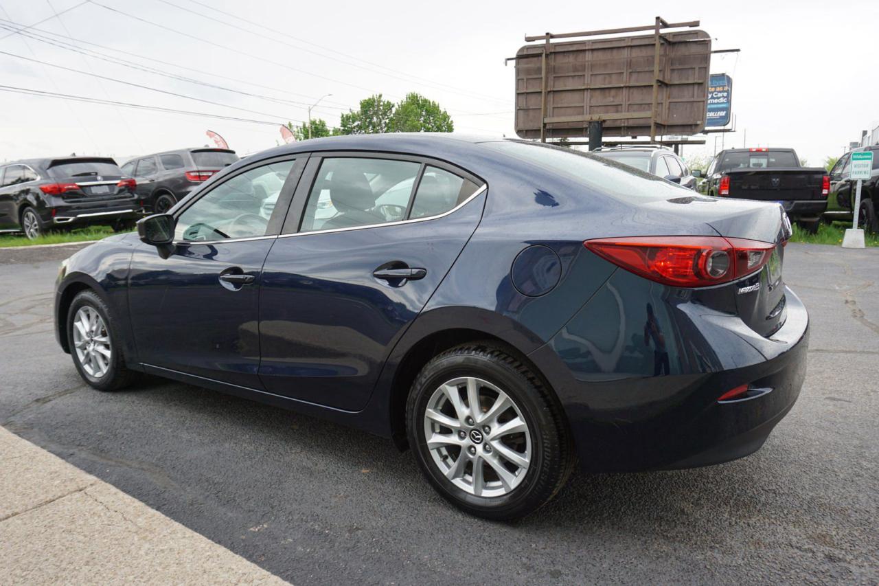 2018 Mazda MAZDA3 TOURING CERTIFIED NAV CAMERA BLUETOOTH HEATED SEATS CRUISE ALLOYS - Photo #4