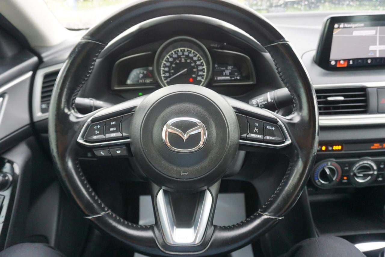 2018 Mazda MAZDA3 TOURING CERTIFIED NAV CAMERA BLUETOOTH HEATED SEATS CRUISE ALLOYS - Photo #10
