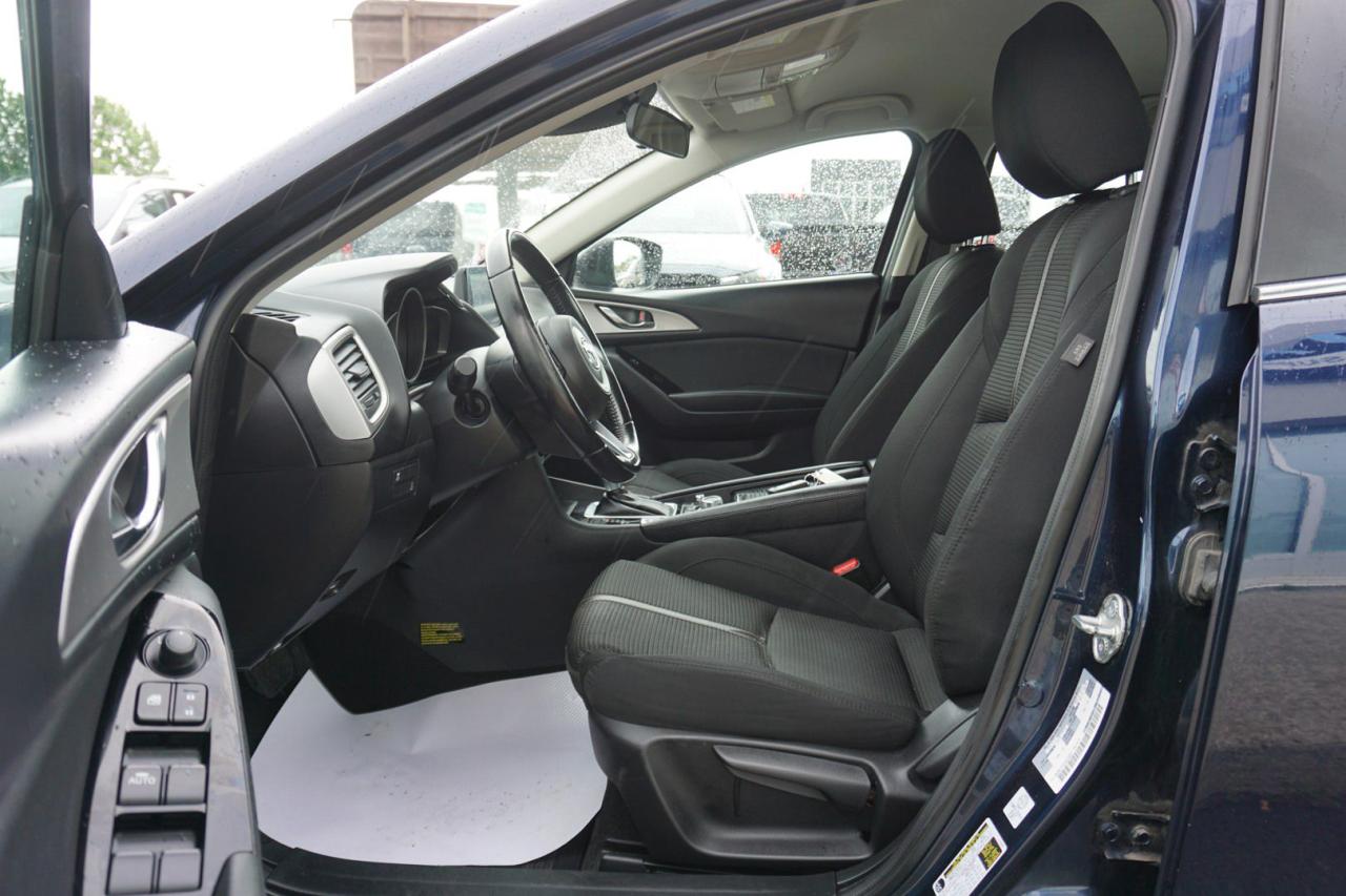 2018 Mazda MAZDA3 TOURING CERTIFIED NAV CAMERA BLUETOOTH HEATED SEATS CRUISE ALLOYS - Photo #15