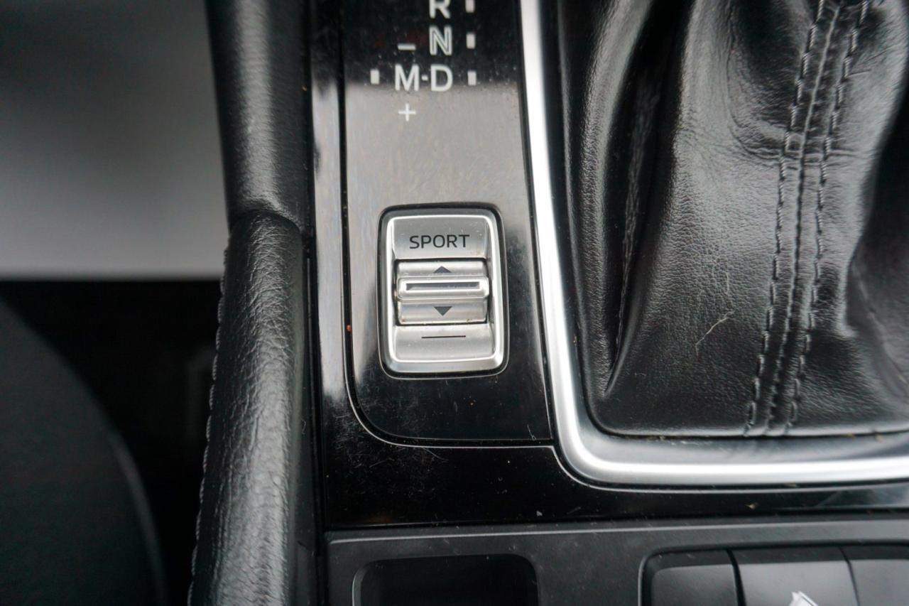 2018 Mazda MAZDA3 TOURING CERTIFIED NAV CAMERA BLUETOOTH HEATED SEATS CRUISE ALLOYS - Photo #25