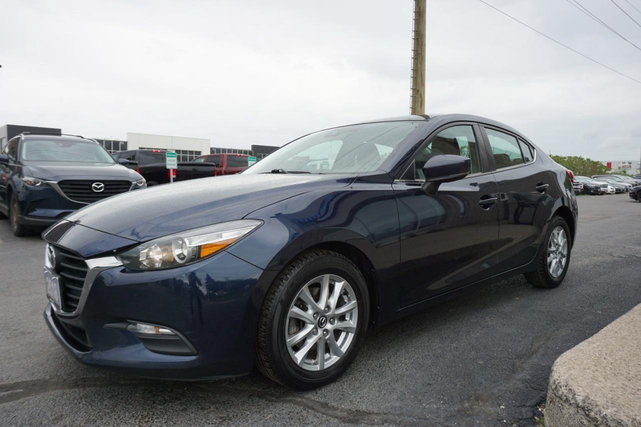 2018 Mazda MAZDA3 TOURING CERTIFIED NAV CAMERA BLUETOOTH HEATED SEATS CRUISE ALLOYS - Photo #3
