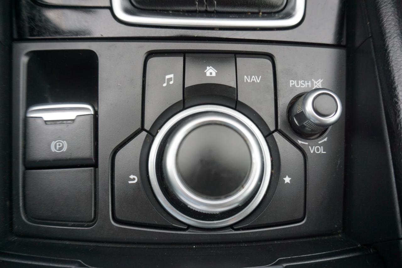 2018 Mazda MAZDA3 TOURING CERTIFIED NAV CAMERA BLUETOOTH HEATED SEATS CRUISE ALLOYS - Photo #26