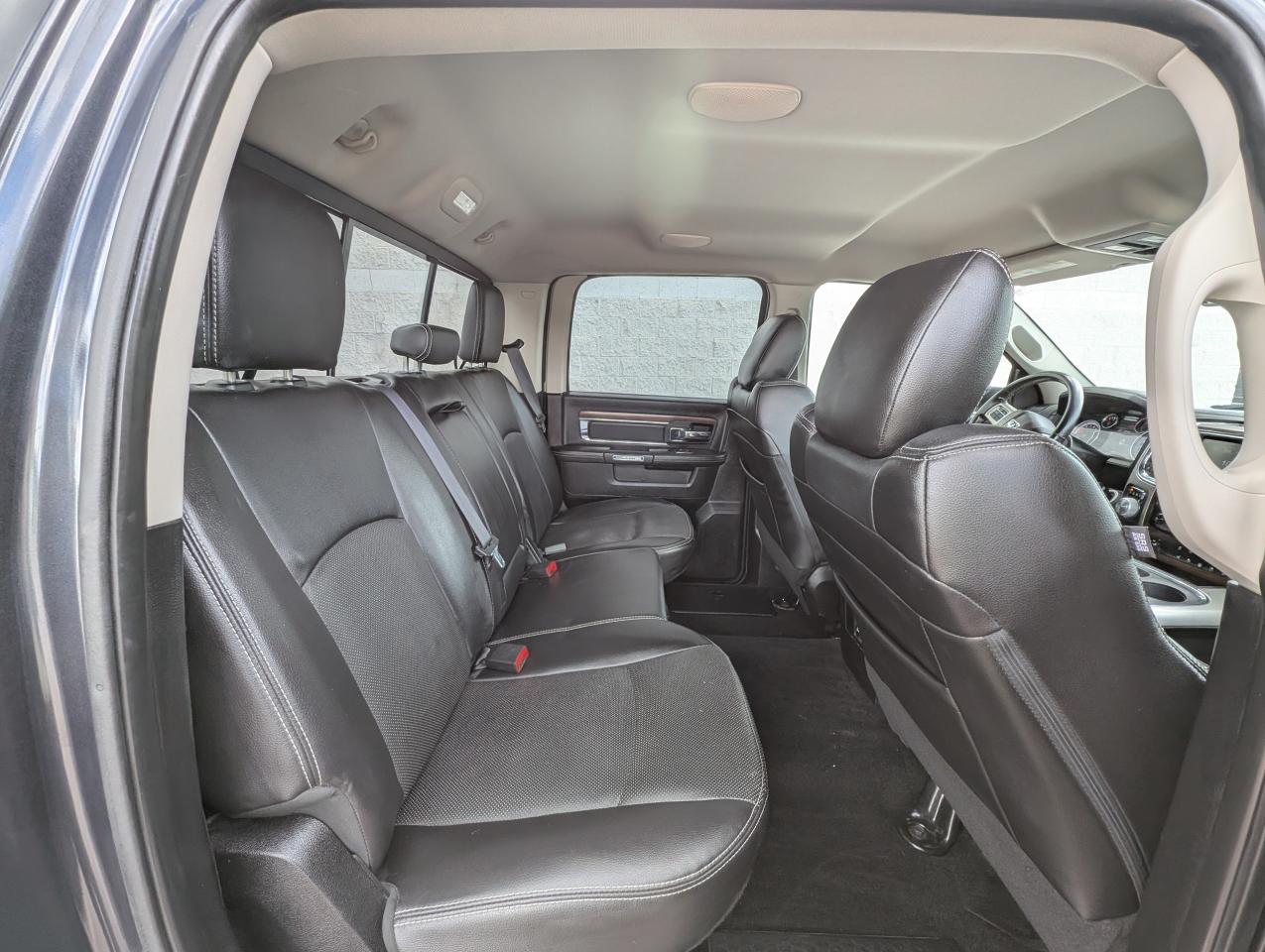 2015 RAM 1500 Laramie Photo