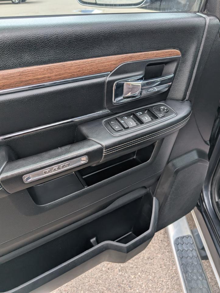 2015 RAM 1500 Laramie Photo