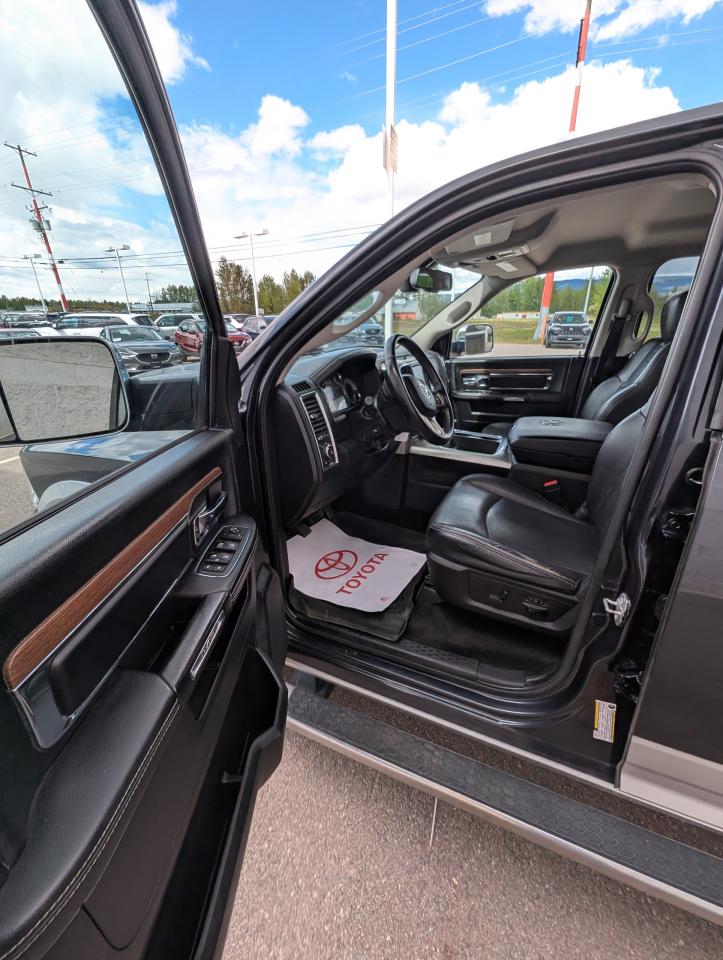 2015 RAM 1500 Laramie Photo