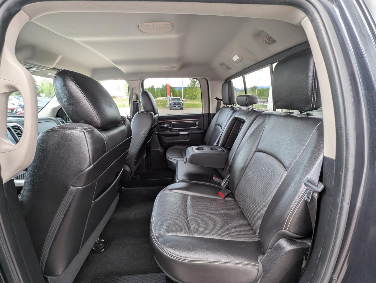2015 RAM 1500 Laramie Photo