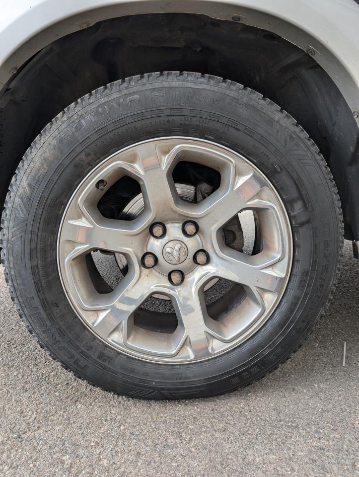 2015 RAM 1500 Laramie Photo