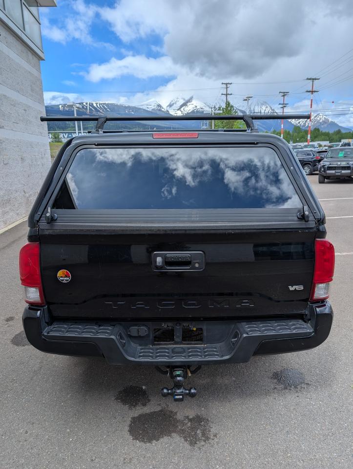 2017 Toyota Tacoma TRD Sport Photo