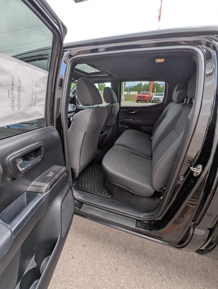2017 Toyota Tacoma TRD Sport Photo