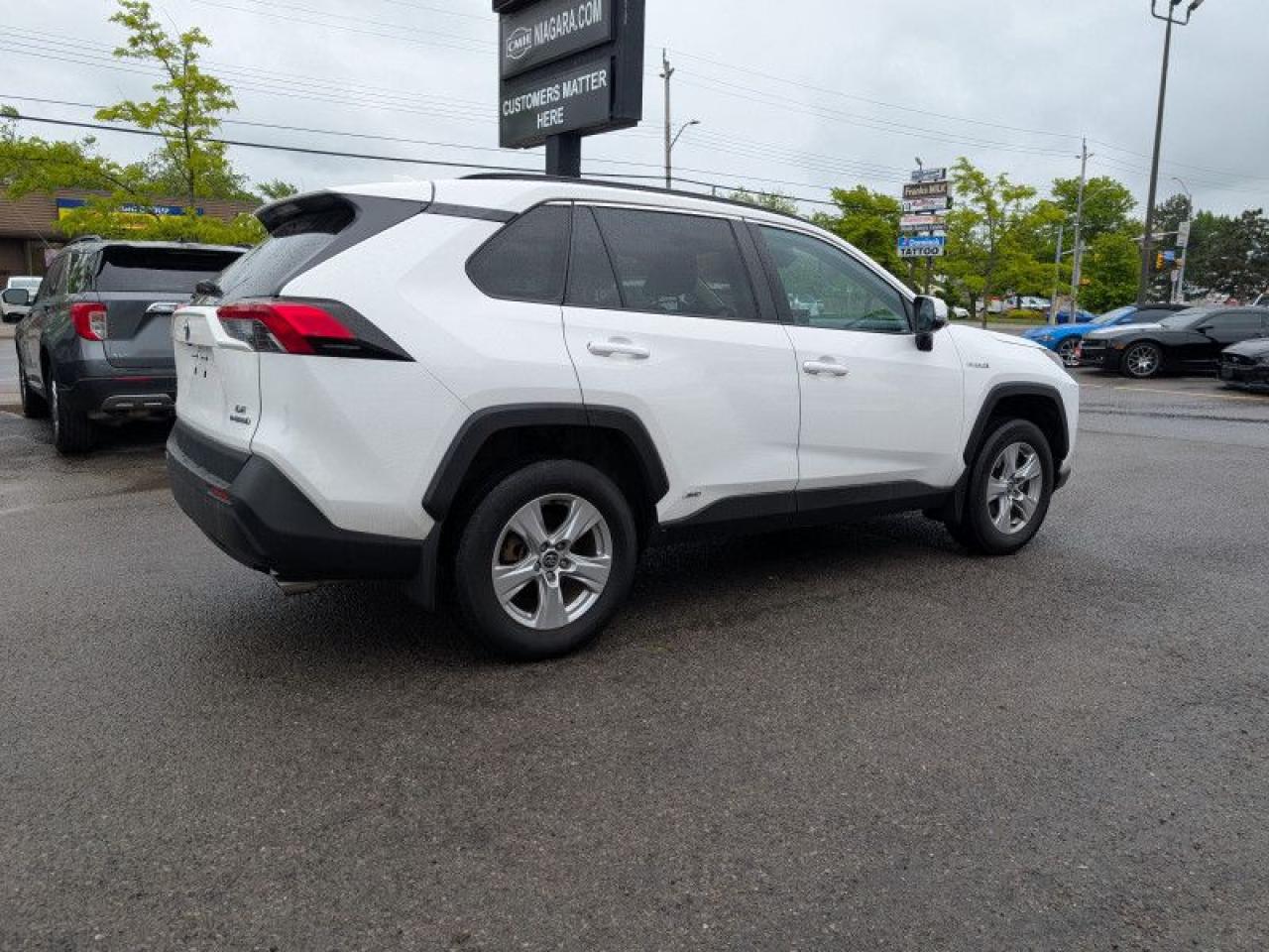 2019 Toyota RAV4 LE  **CAM - ADAP CC - HTD-SEATS** Photo4