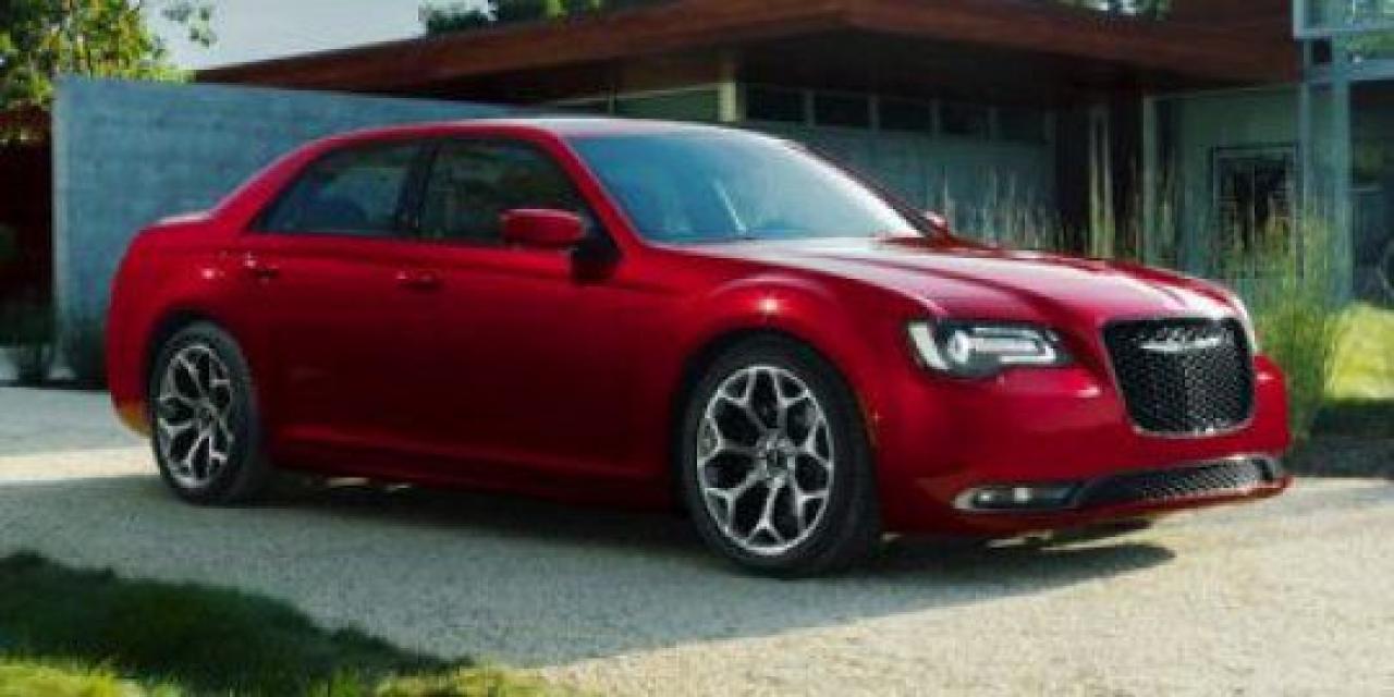 Used 2023 Chrysler 300 300C for sale in Barrie, ON