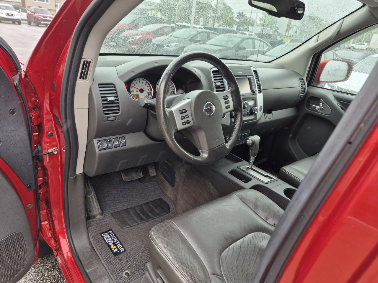 2018 Nissan Frontier PRO4X LUXURY Photo6