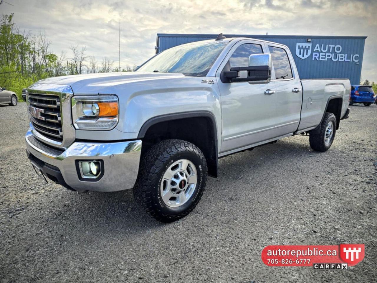 Used 2016 GMC Sierra 2500 HD SLE 6.0L V8 Gas 4x4 8ft Box Super Clean Oil Spraye for sale in Orillia, ON