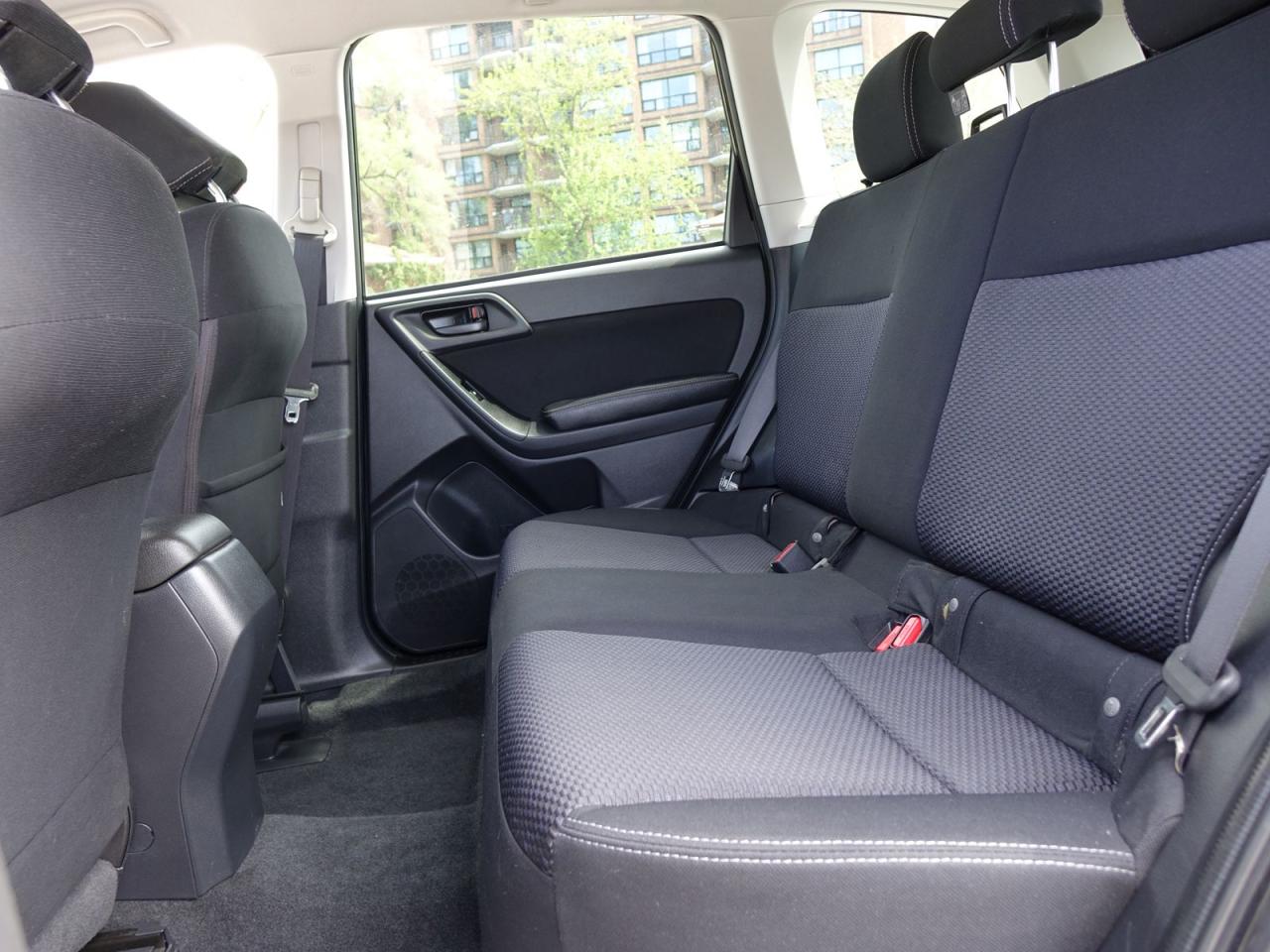 2016 Subaru Forester 2.5i Premium PZEV CVT - Photo #8