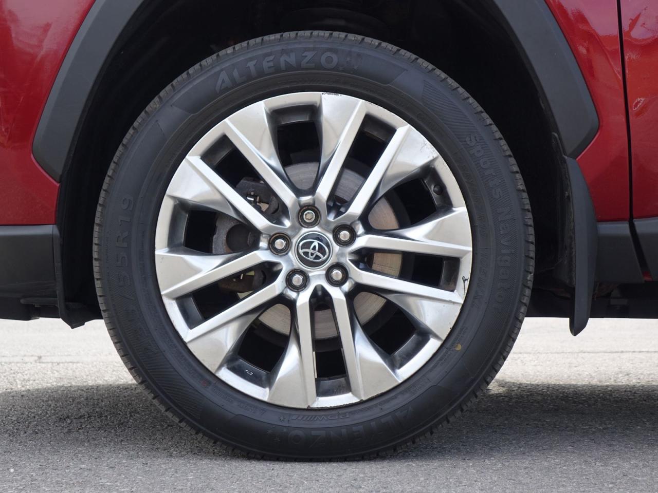 2019 Toyota RAV4 XLE AWD - Photo #6