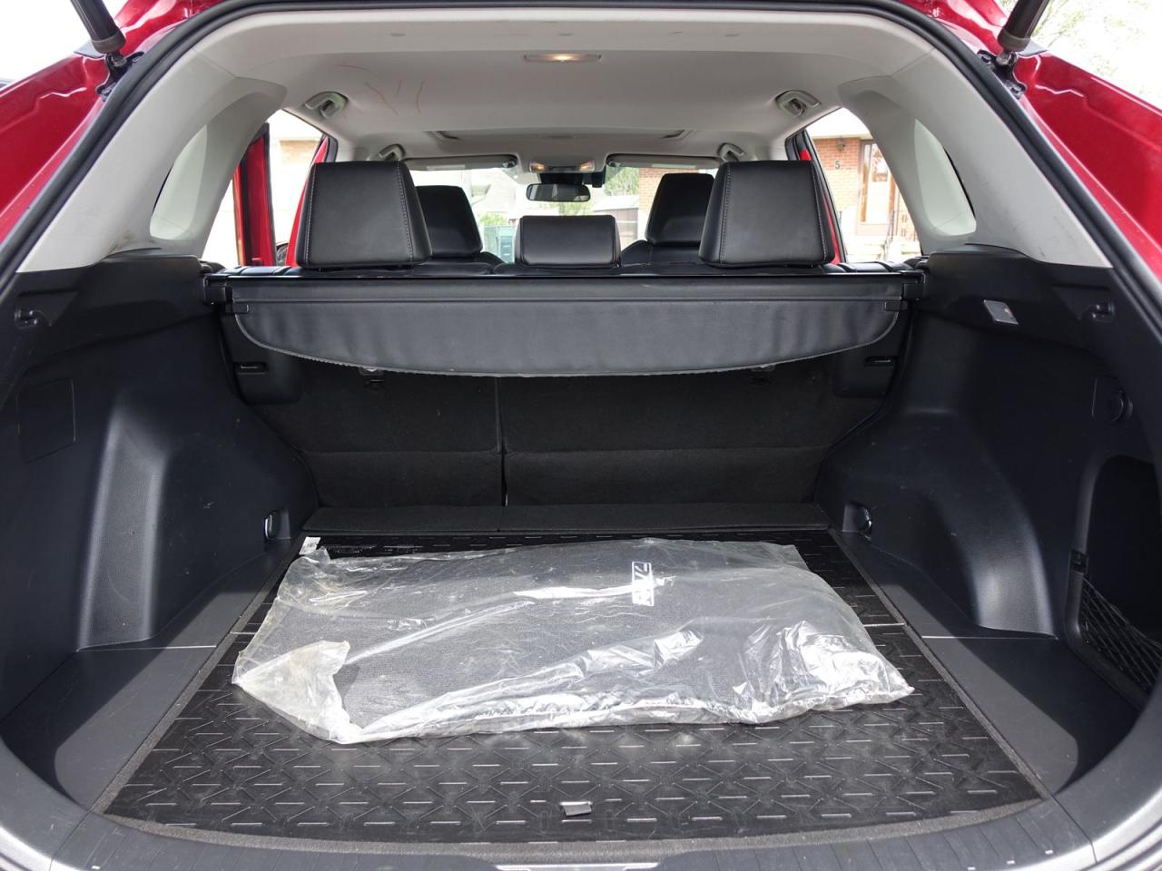 2019 Toyota RAV4 XLE AWD - Photo #11