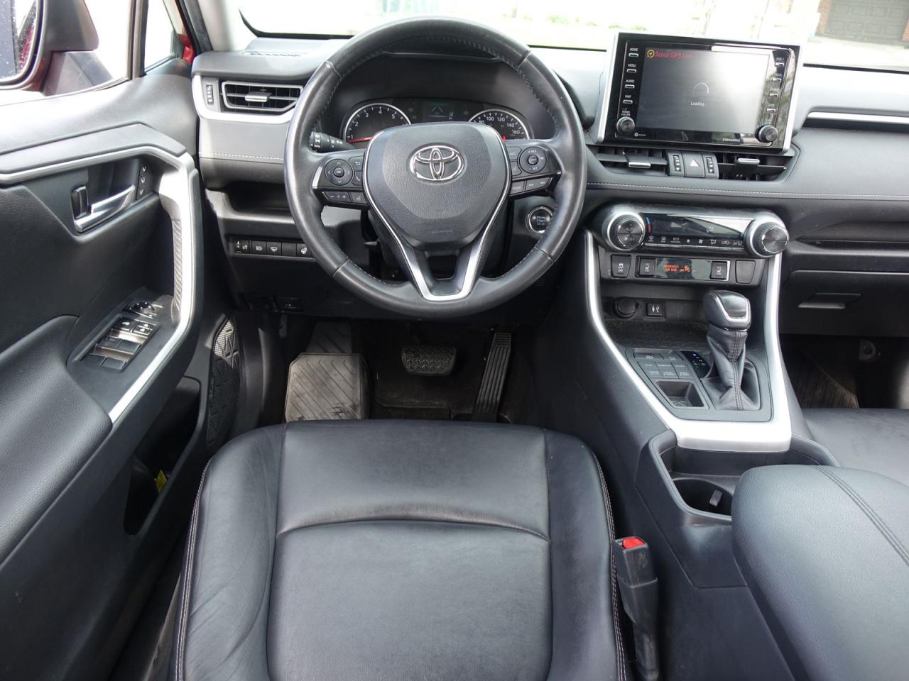 2019 Toyota RAV4 XLE AWD - Photo #14