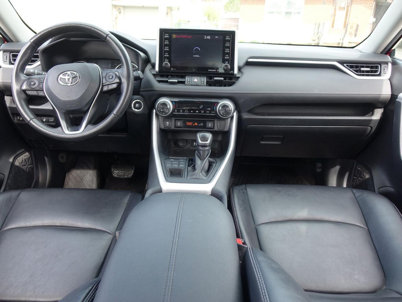 2019 Toyota RAV4 XLE AWD - Photo #13