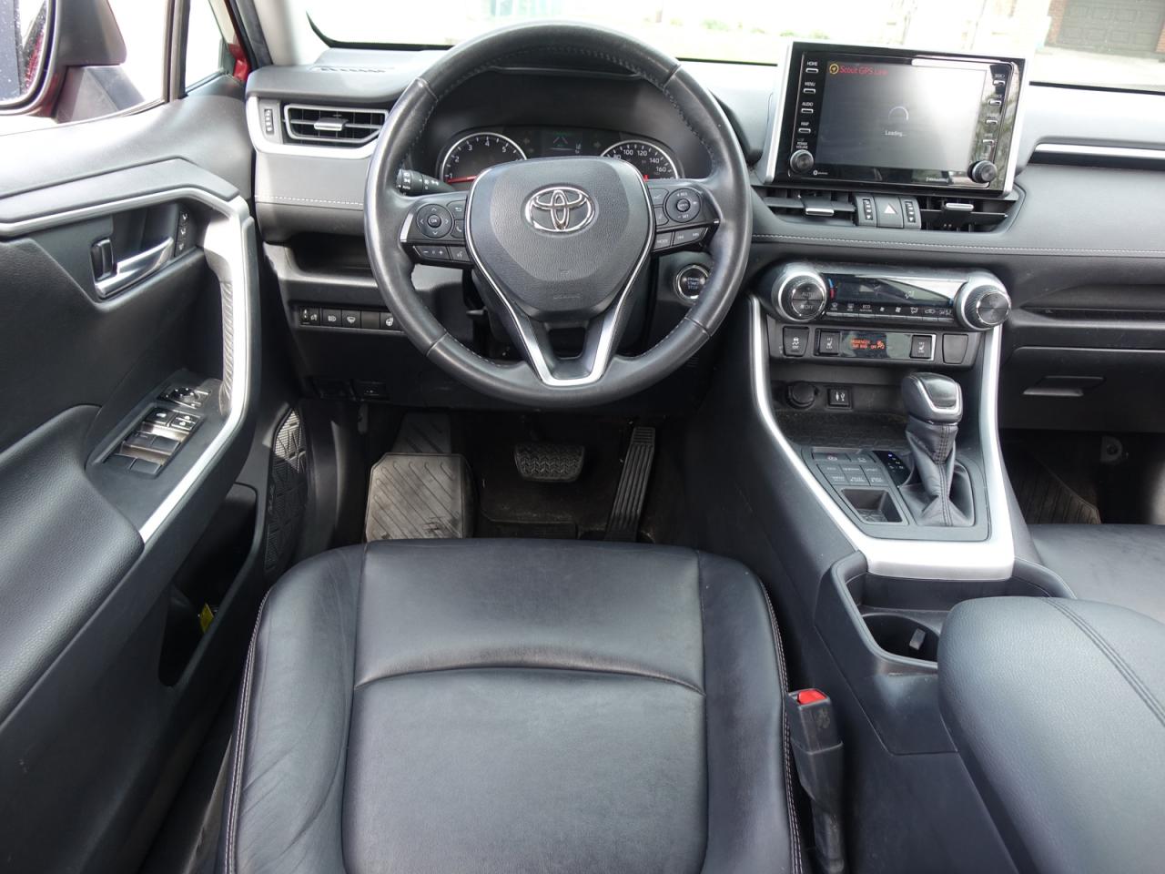 2019 Toyota RAV4 XLE AWD - Photo #14