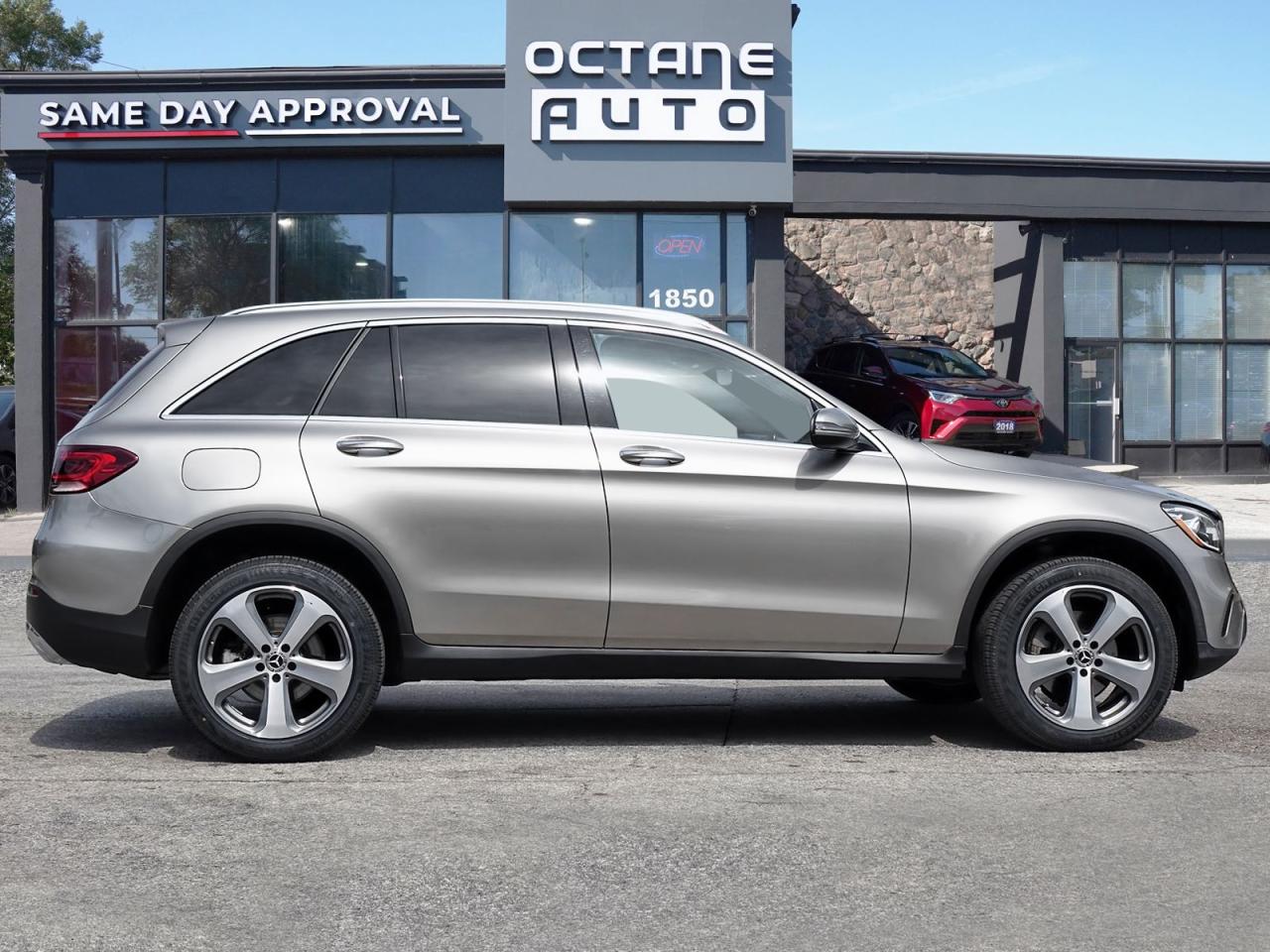 2021 Mercedes-Benz GL-Class GLC300 4MATIC - Photo #3