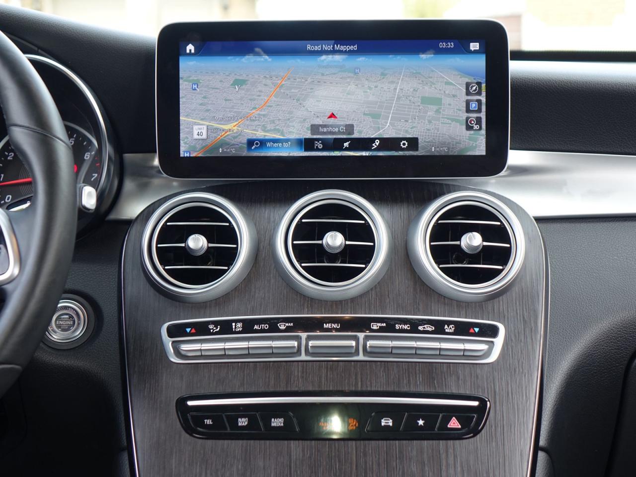 2021 Mercedes-Benz GL-Class GLC300 4MATIC - Photo #13