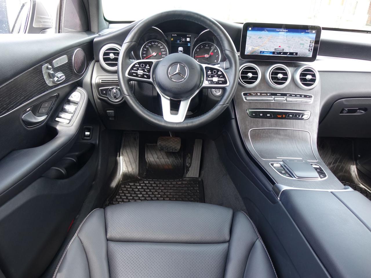 2021 Mercedes-Benz GL-Class GLC300 4MATIC - Photo #12
