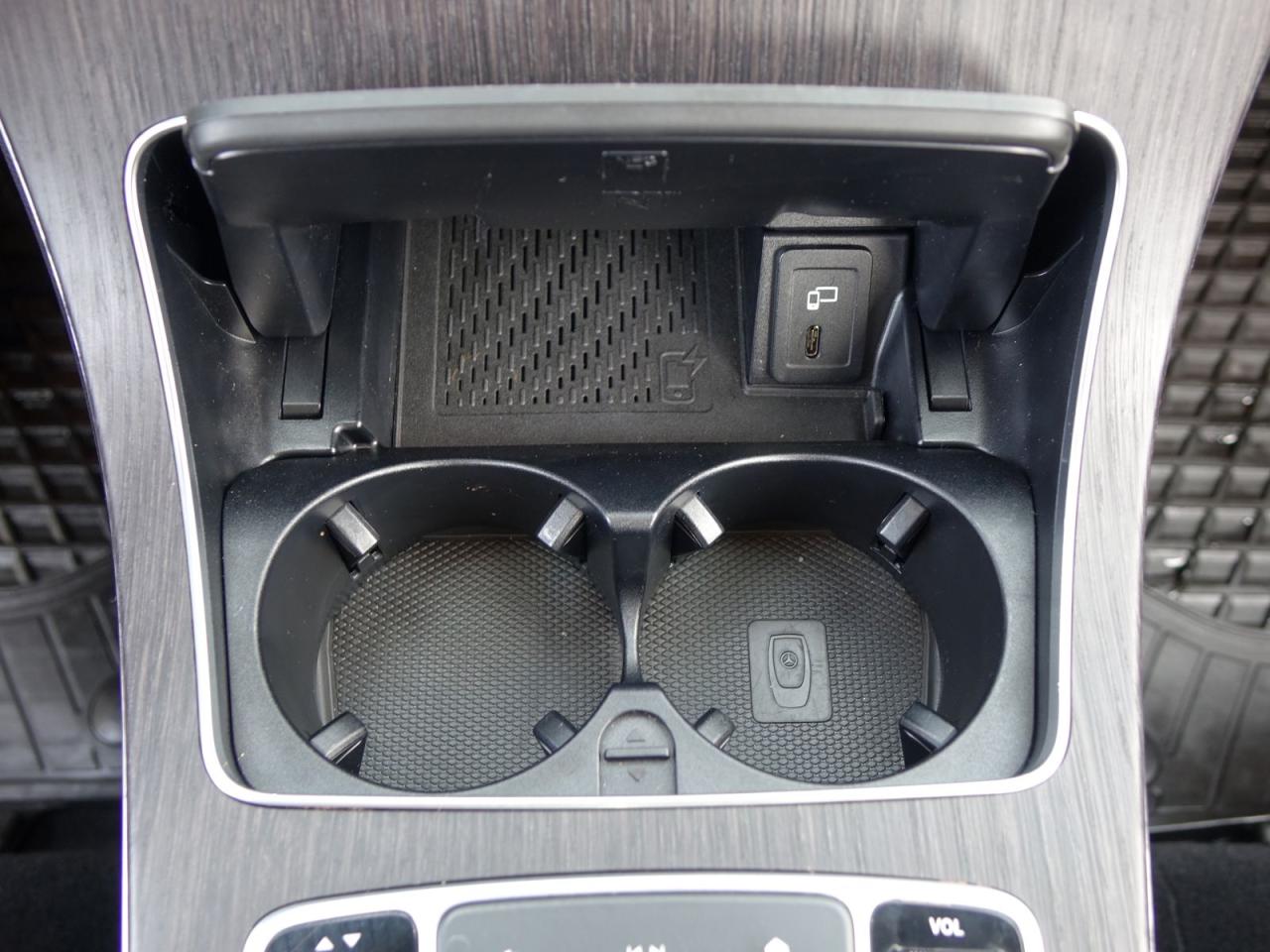 2021 Mercedes-Benz GL-Class GLC300 4MATIC - Photo #17