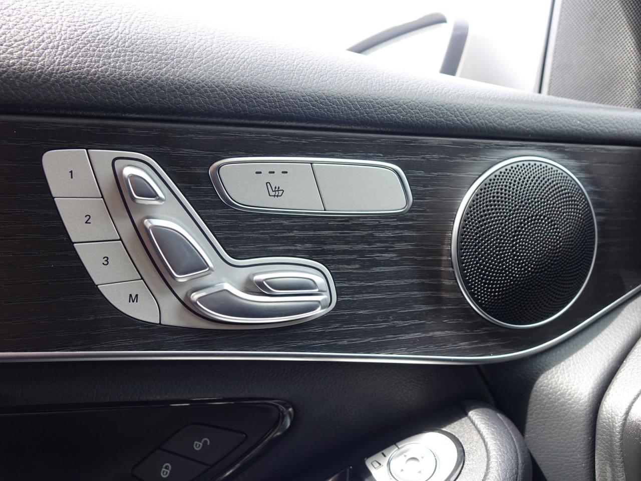 2021 Mercedes-Benz GL-Class GLC300 4MATIC - Photo #21