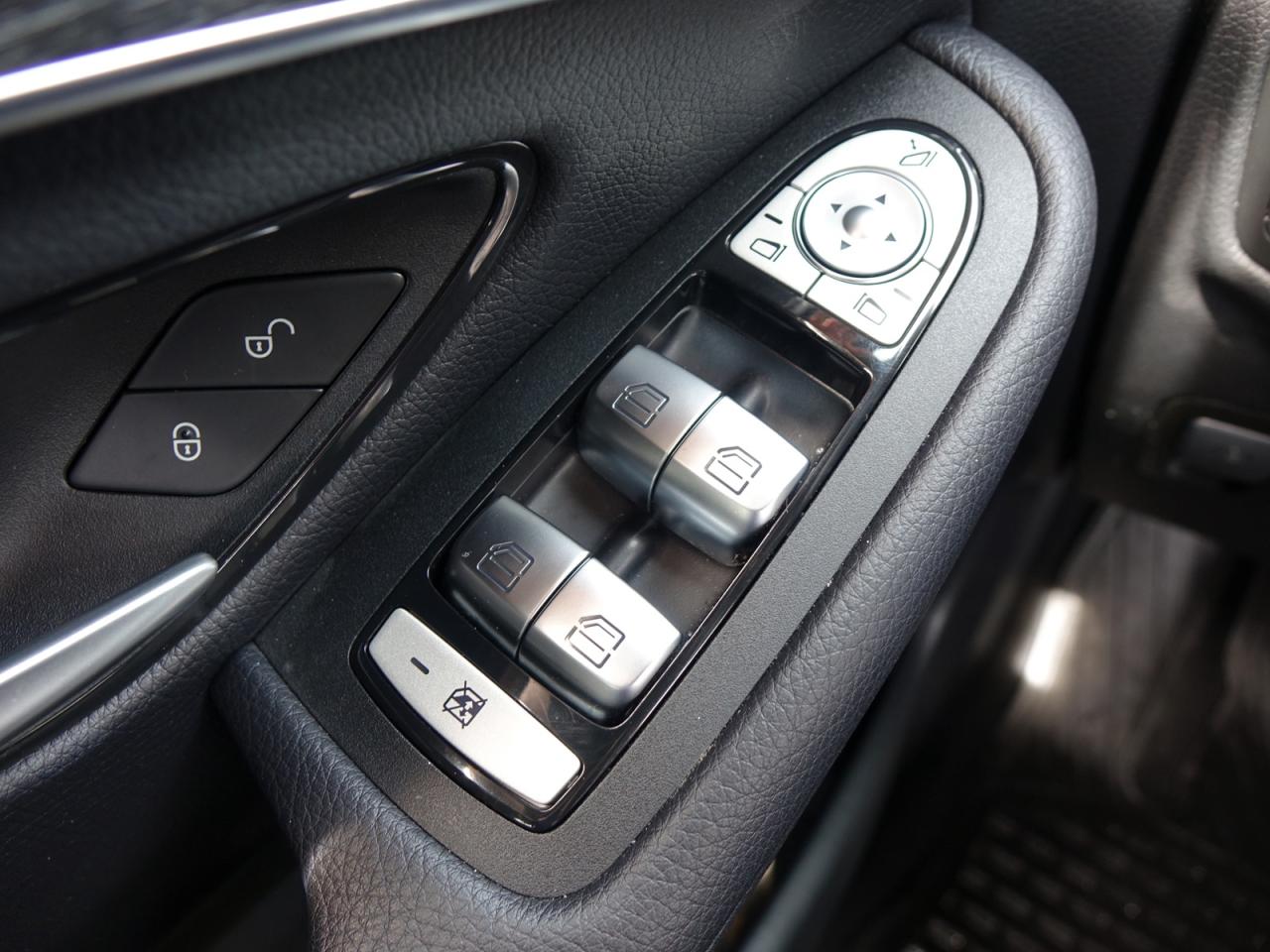 2021 Mercedes-Benz GLC-Class GLC300 4MATIC - Photo #20