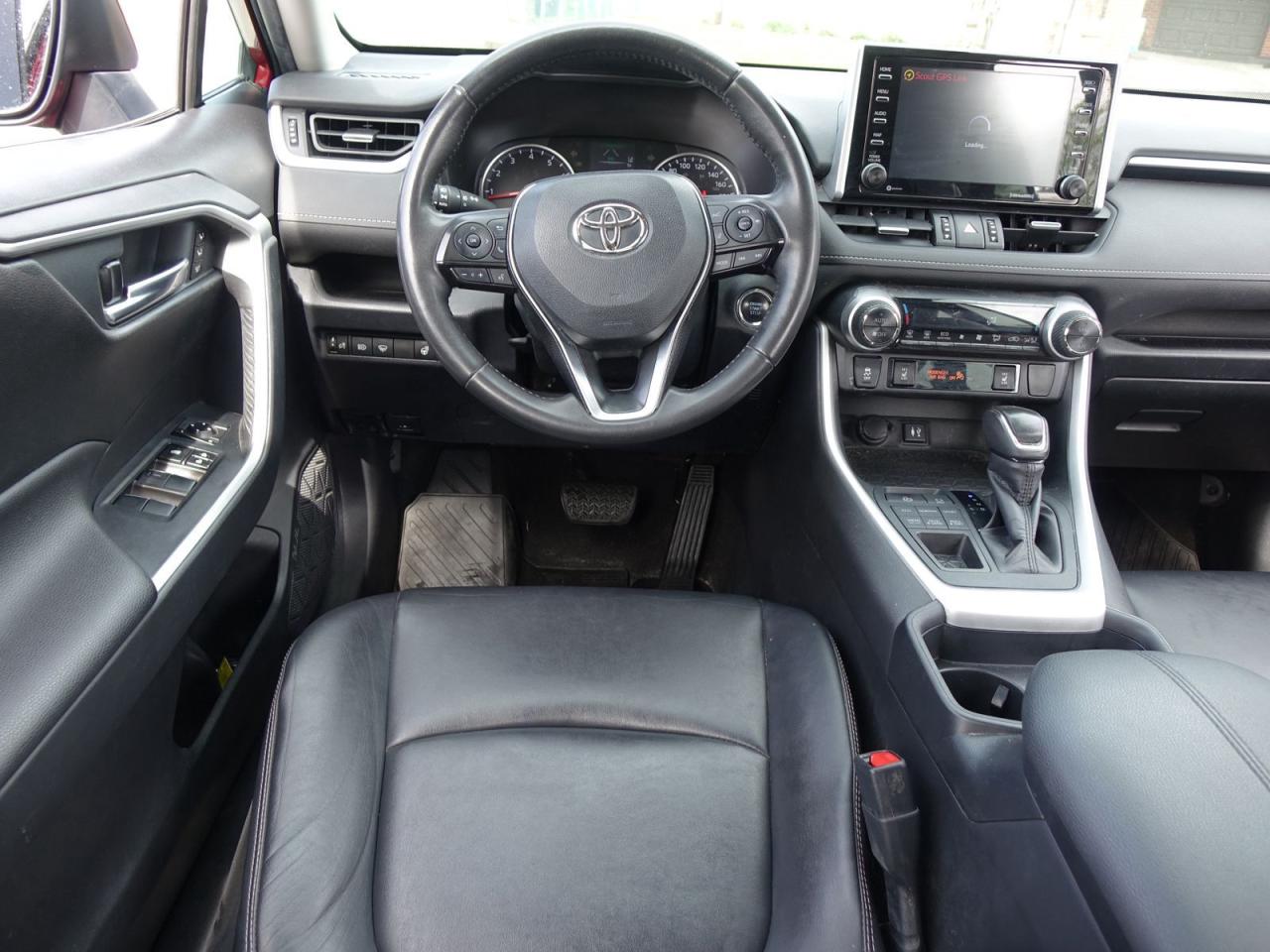 2019 Toyota RAV4 XLE AWD - Photo #14