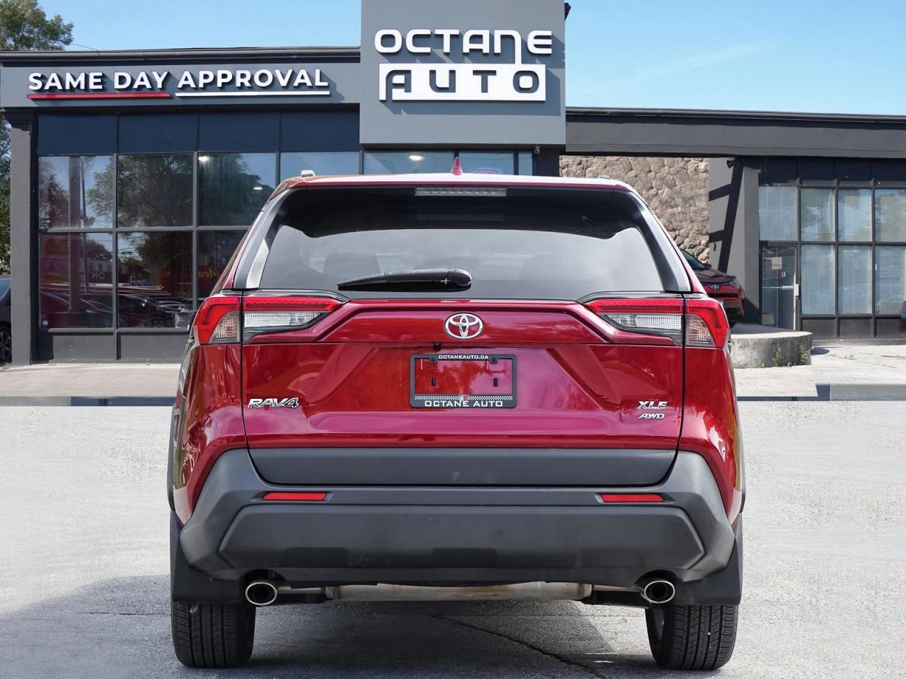 2019 Toyota RAV4 XLE AWD - Photo #4