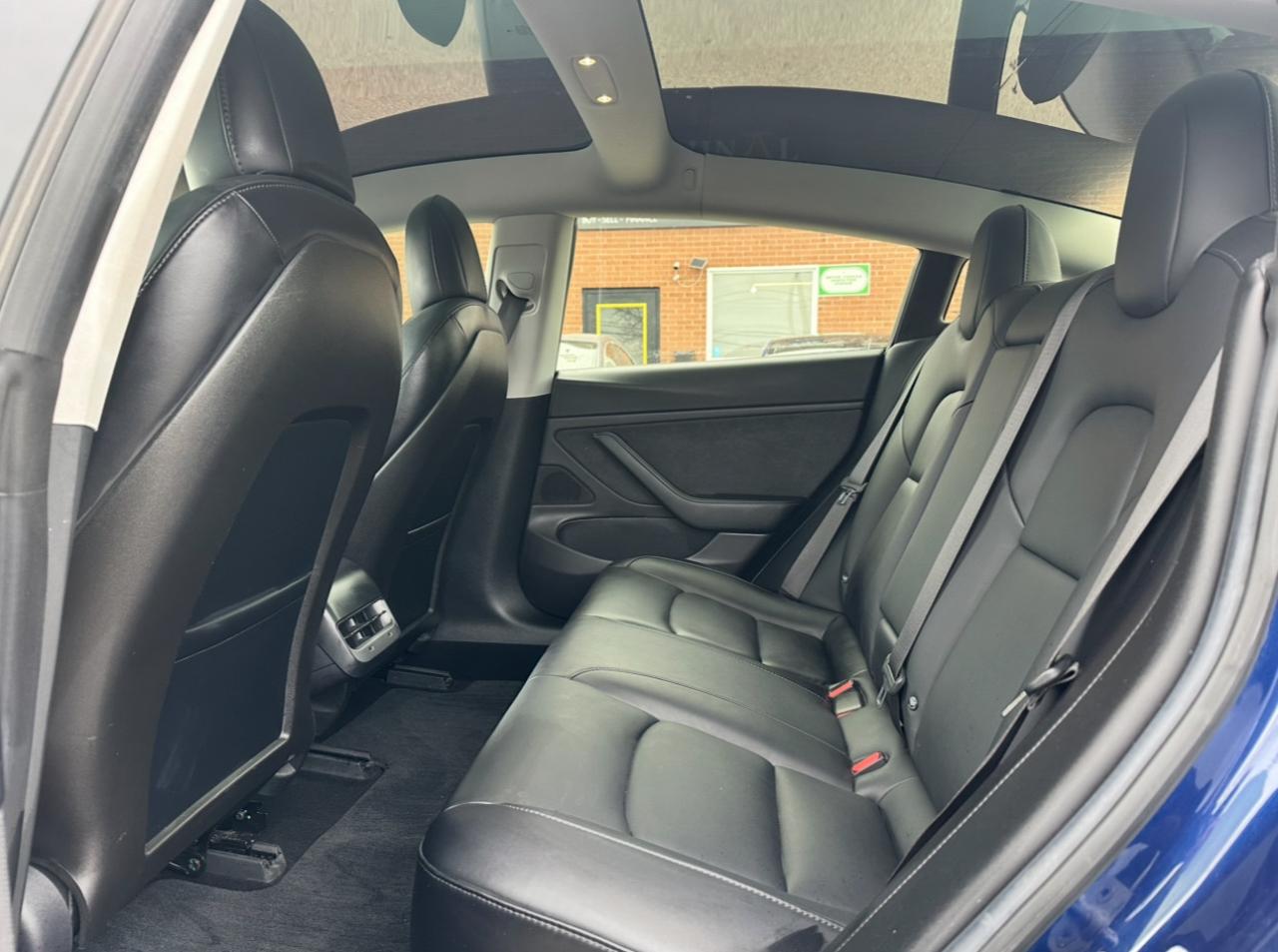 2020 Tesla Model 3 LONG RANGE - Photo #16