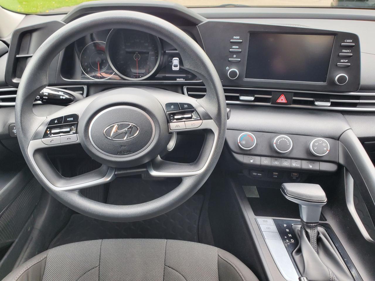 2021 Hyundai Elantra Essential **LOW KMS**38,000kms**WARRANTY - Photo #10
