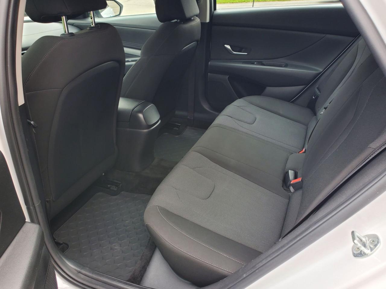 2021 Hyundai Elantra Essential **LOW KMS**38,000kms**WARRANTY - Photo #19