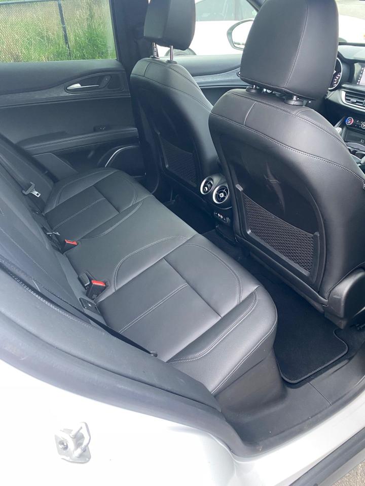 2023 Alfa Romeo Stelvio SPRINT - Photo #15