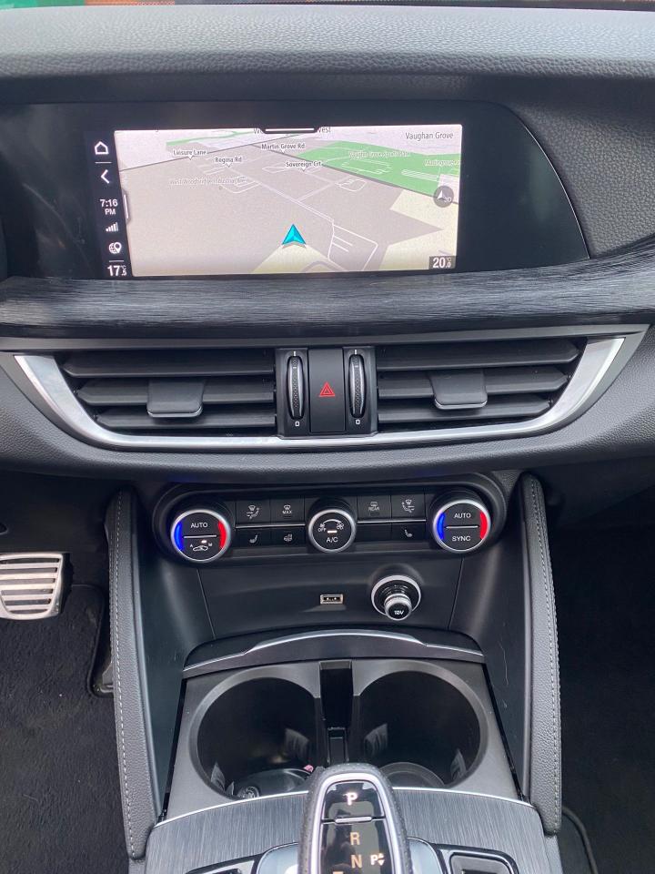 2023 Alfa Romeo Stelvio SPRINT - Photo #17