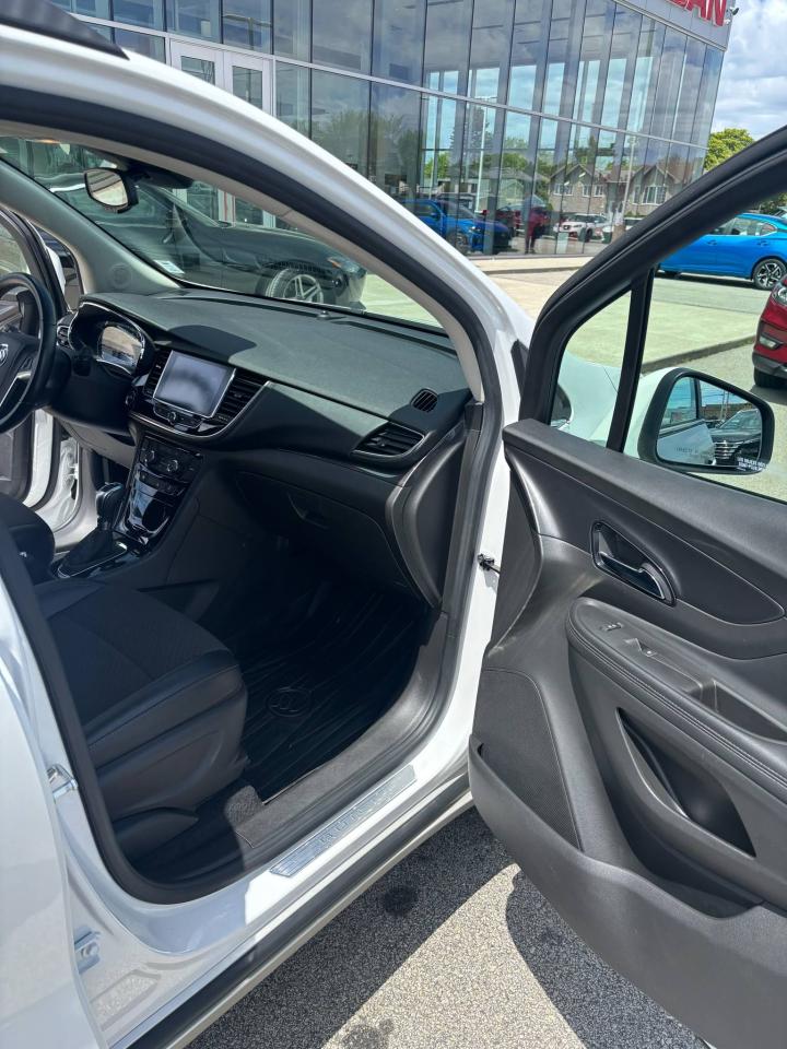 2019 Buick Encore Sport Touring Photo10