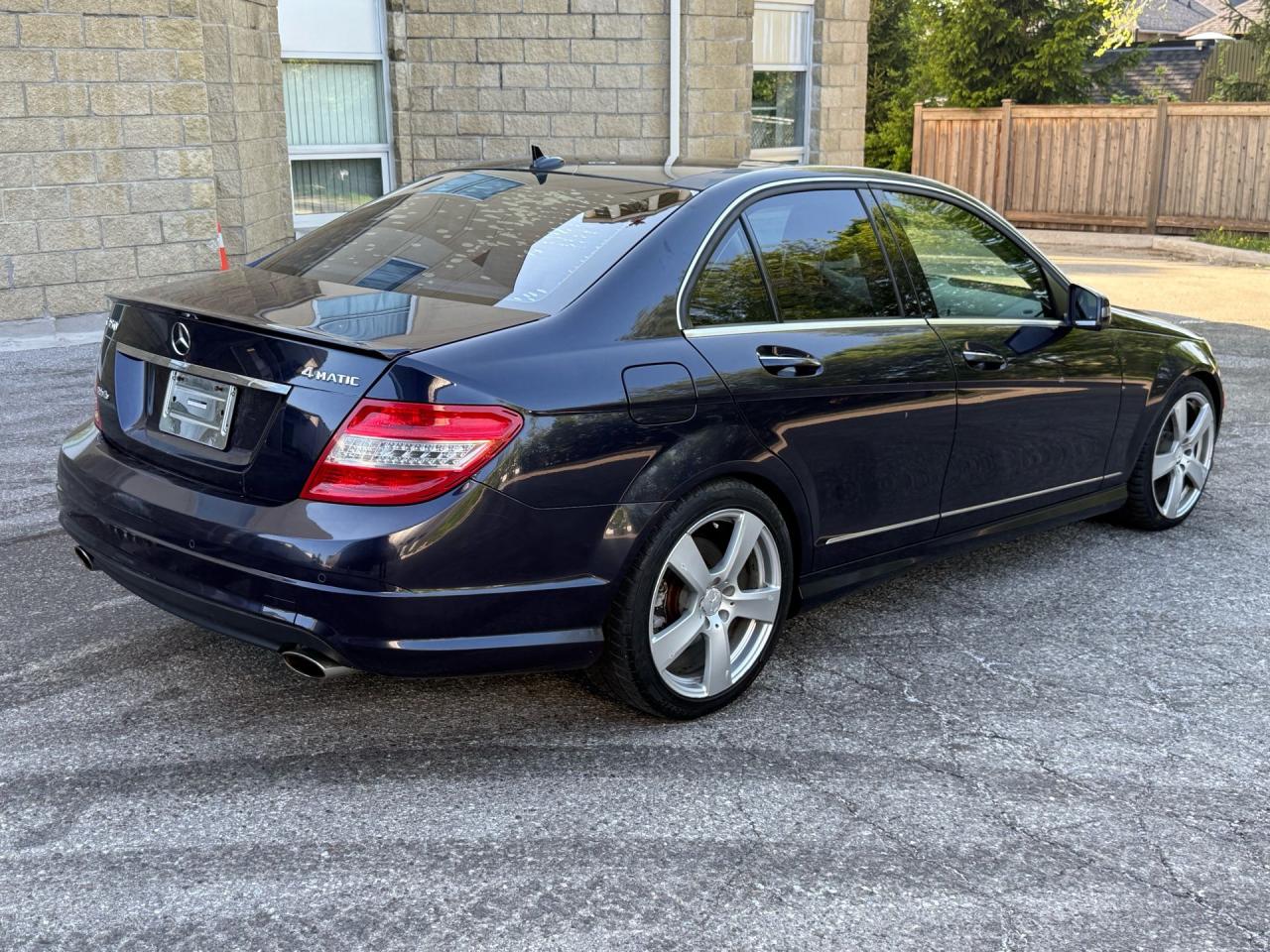 2011 Mercedes-Benz C-Class 4dr Sdn C 350 4MATIC - Photo #5